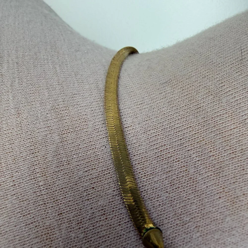 Gold Tone Thick Herringbone Chain Necklace 24" - Picture 9 of 9